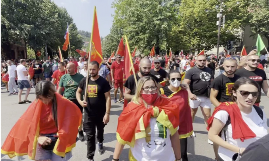 [VIDEO] Tisuće Crnogoraca na ulicama Cetinja: Nećemo dozvoliti ustoličenje mitropolita, to je pristanak na okupaciju
