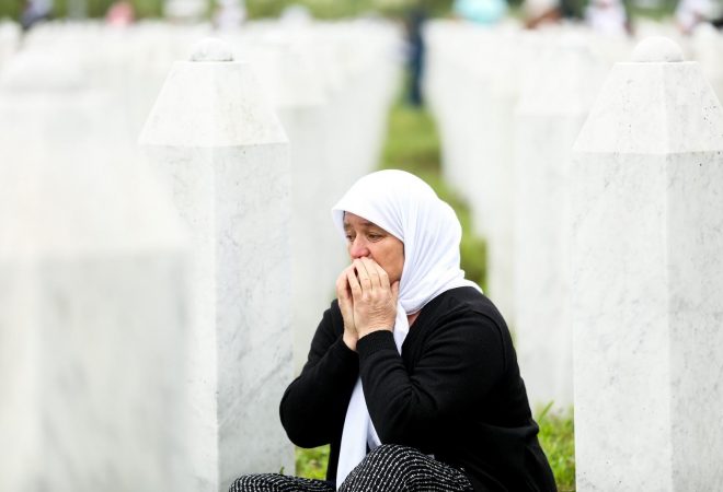 BLIŽI SE 26. GODIŠNJICA GENOCIDA U SREBRENICI, KARDINAL PULJIĆ: ‘Neka se ova i slične komemoracije ne koriste  za podizanje tenzija’
