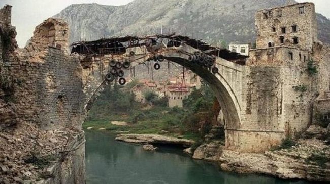 HAŠKI SUD: STARI MOST BIO JE LEGITIMAN VOJNI CILJ, NE POSTOJE DOKAZI DA GA JE SRUŠIO HVO