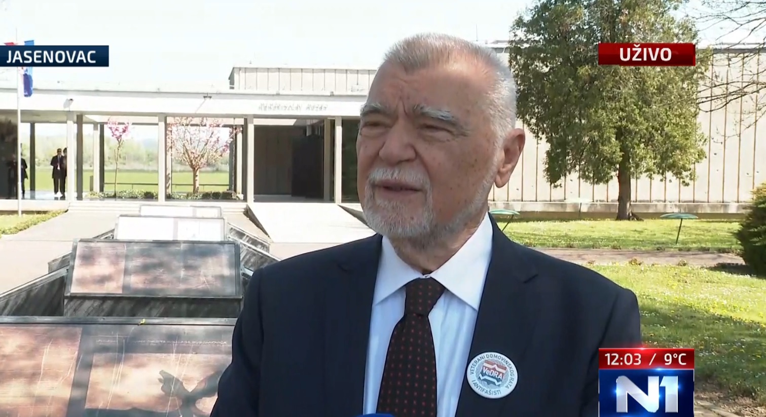 Stjepan Mesić '90-tih na skupovima u Australiji držao govore i veličao ustaški režim, a danas u Jasenovcu besramno govori da HOS nikad nije sudjelovao u borbama