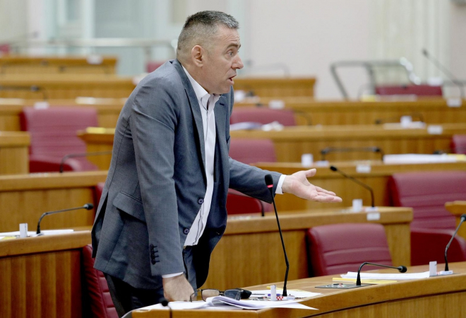 ĆIPE ĆE SVAKI DAN PISATI O PATNJAMA VUKOVARA: ‘Ovo ne pišem radi sebe, meni ionako više ništa ne treba, ovo pišem radi mladih generacija’