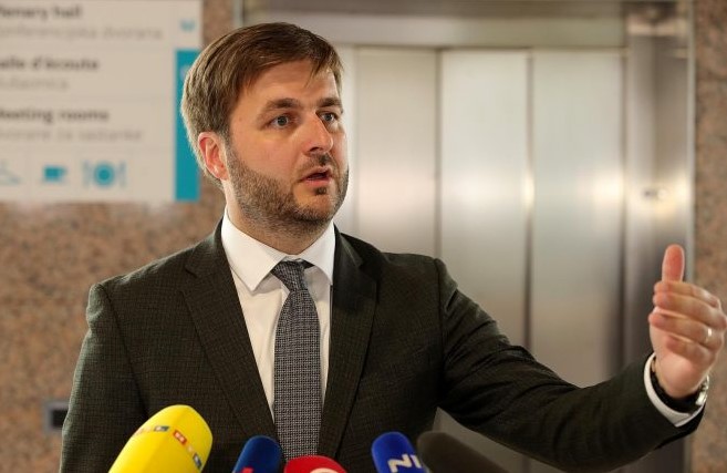 OVO ĆEMO OSJETITI - CIJENE PLINA ĆE RASTI, ĆORIĆ OTKRIO I KADA! Ministar nas tješi: ‘Radit ćemo da taj udar na građane ne bude ogroman’