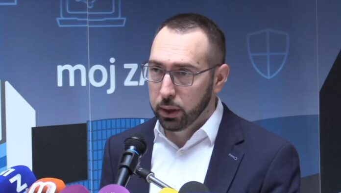 TOMAŠEVIĆ NAJAVIO PONOVNO UKLANJANJE MURALA PRALJKU: ‘Njegov mural nije bio uklonjen greškom’