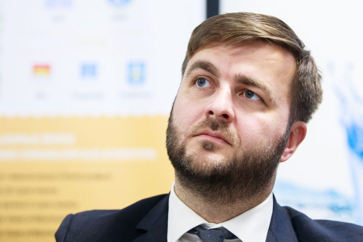 ĆORIĆ SJETNO ODLAZI S MINISTARSKE POZICIJE: ‘Sve najbolje o Filipoviću, njegov trud i entuzijazam pridonijet će radu Vlade’