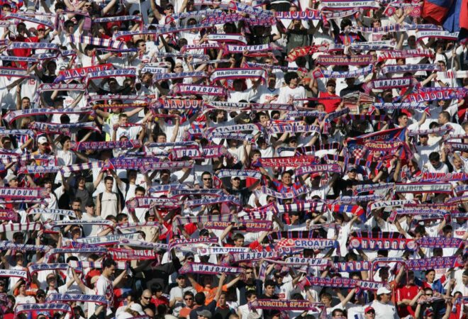 TORCIDA SE POKLONILA BLAGI ZADRI :‘Gazio sve, jurišao prvi – Blago Zadro’