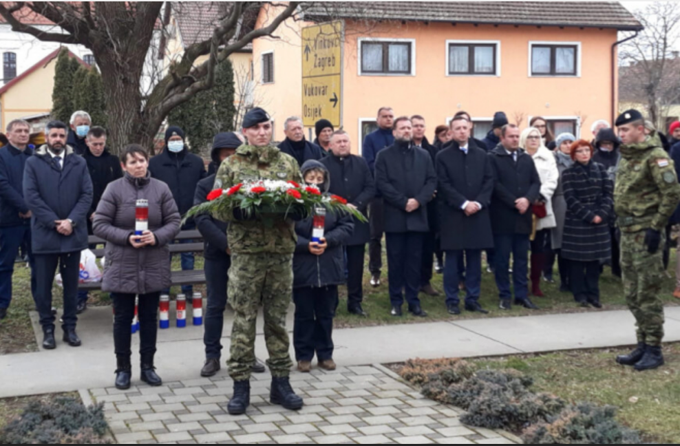 TUGA U TOVARNIKU: Banožić u mjestu na kojem je ubijeno 75 Hrvata