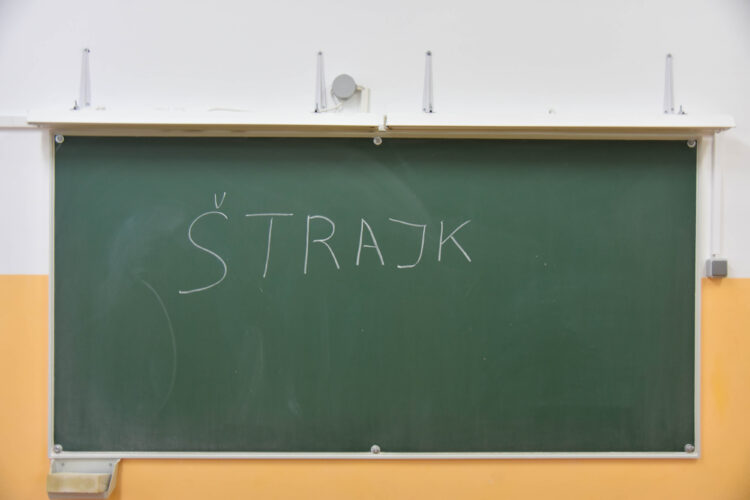Sindikati otkrili kada kreće štrajk u školama! “Spremni smo da potraje i do kraja školske godine”