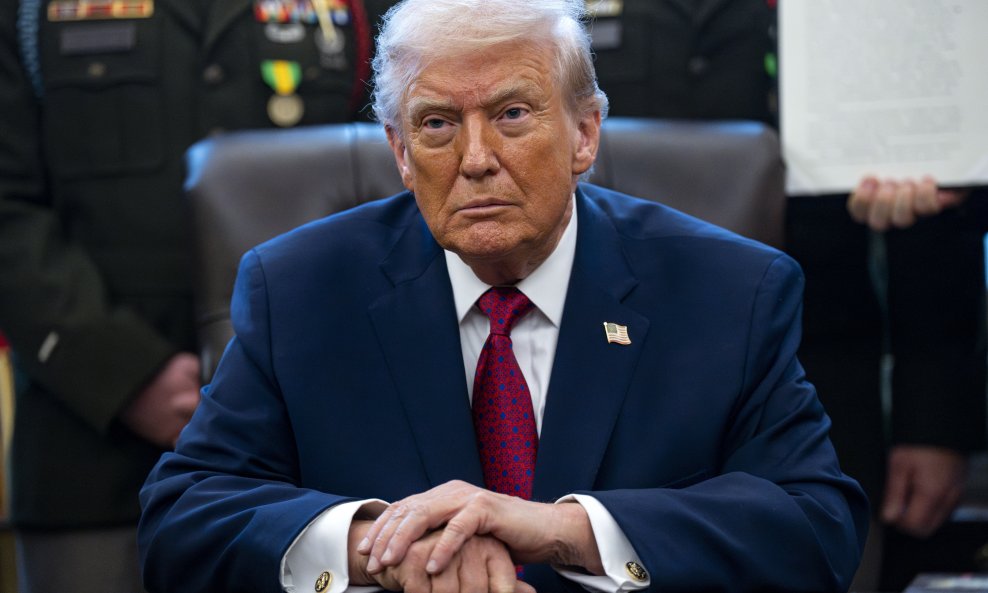 Trump: 'Mogli bismo uskoro birati - ili Grenland ili NATO, evo što me jedino može zaustaviti'