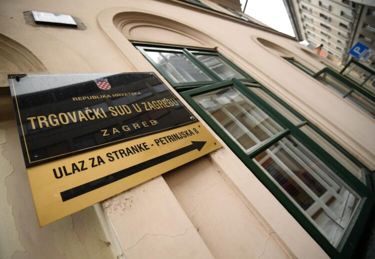 Braniteljska udruga u stečaju, država plijeni sve: Imamo 25 stolaca i dva križa