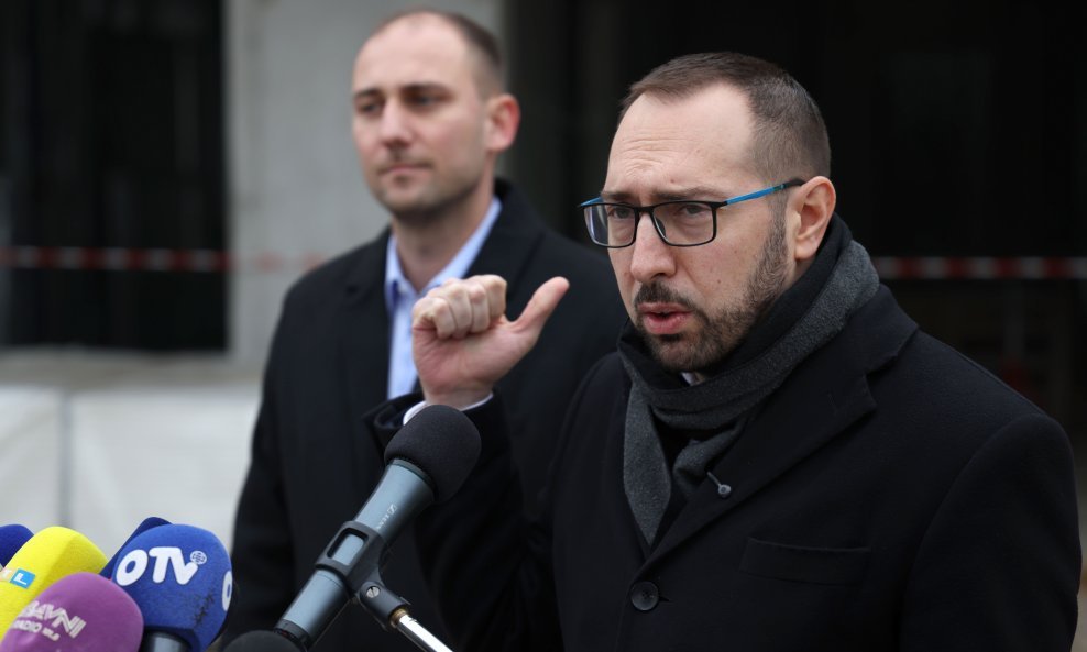Tomašević se oglasio o Thompsonu i prosvjednicima pred svojim stanom