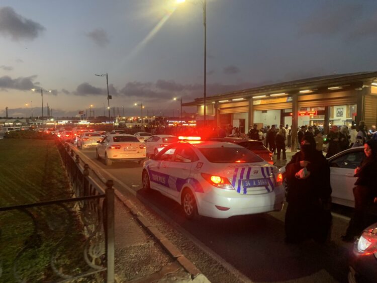 Trenuci nakon eksplozije u Istanbulu: Čuli su se rafali, panično smo bježali…