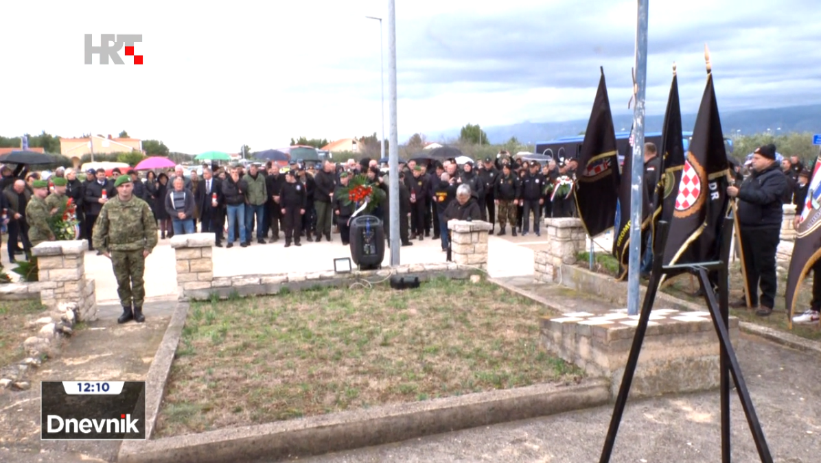 Polaganjem vijenaca u Paljuvu i Novigradu nastavljeno obilježavanje akcije Maslenica