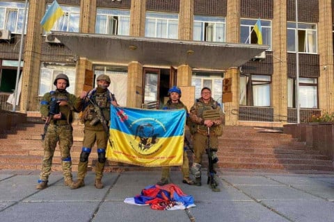 Nastavljaju se žestoke borbe, ruskim snagama zadan težak udarac: Ukrajinci ušli u strateški važan grad na istoku zemlje?