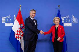 DRUGO LICE MEDALJE  Tuđman nije htio ovakvu Europsku uniju! Dobivamo puste milijarde, a ne vidi se što stoji iza svega: ‘Ovo vam neće reći nitko iz HDZ-a, a ni SDP-a’