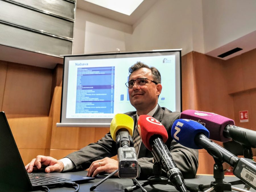 VANĐELIĆ: “Navikli su nas da je normalno da se štite ministri optuženi za korupciju”