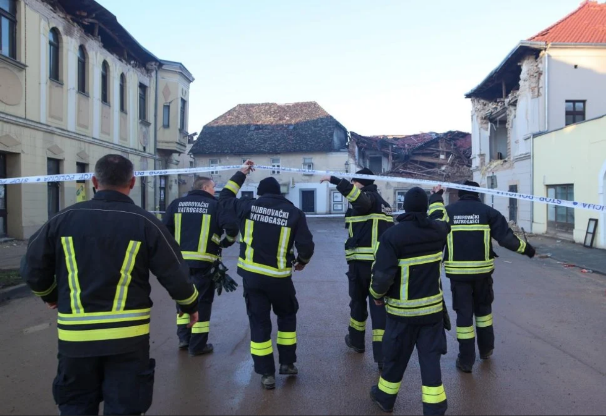Vatrogasci objavili kakva je situacija nakon potresa u srijedu, evakuirali su nekoliko osoba, informacija da je netko bio zatrpan nije bila točna