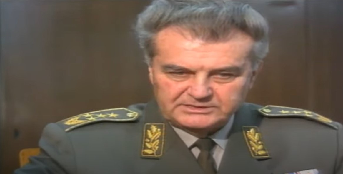 Na današnji dan smijenjen Veljko Kadijević; vodio najžešću agresiju na Hrvatsku, a za zločine nikada nije odgovarao