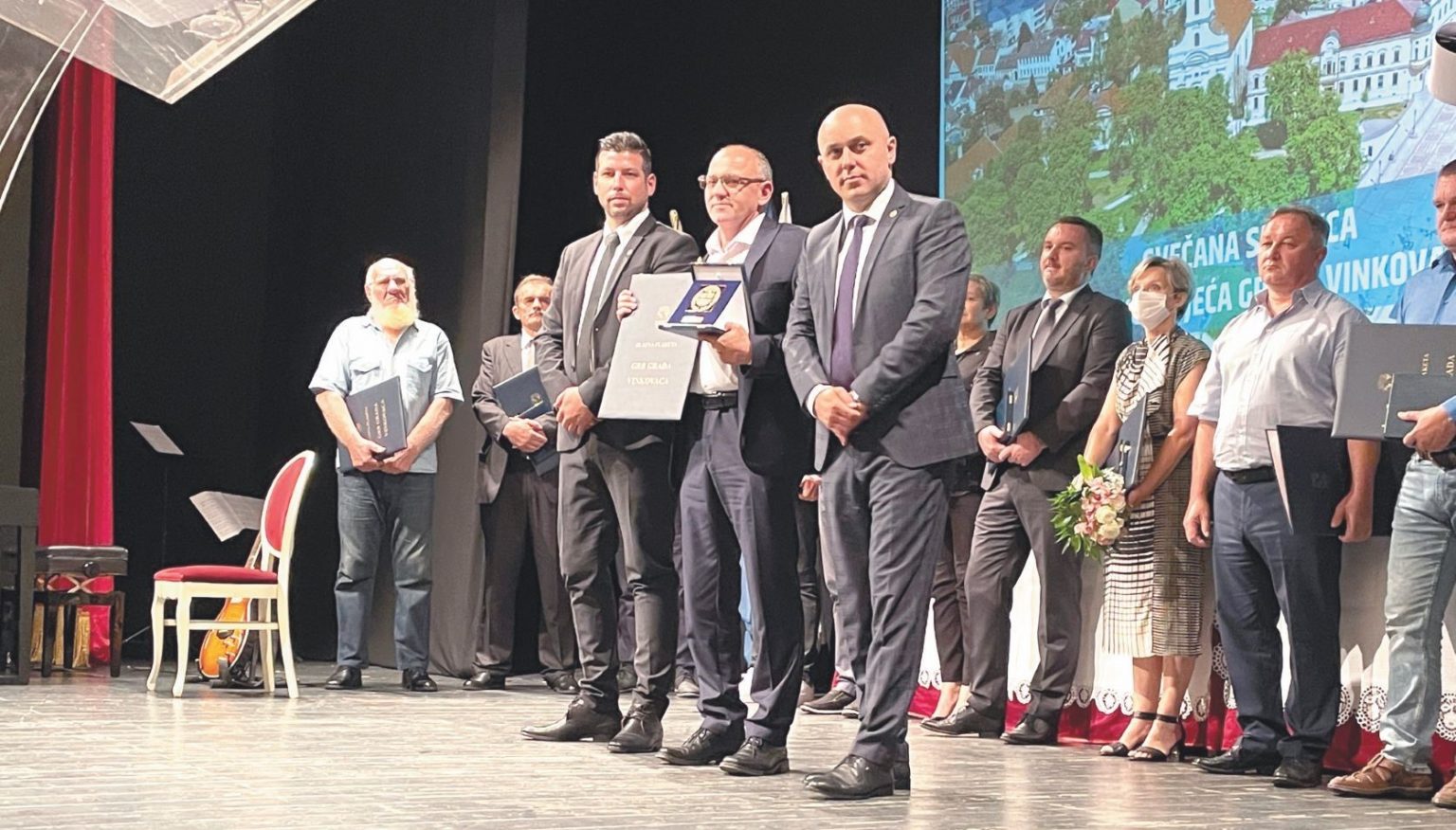 Vinkovce i Slavoniju HOS-ovci su branili srčano, hrabro i časno