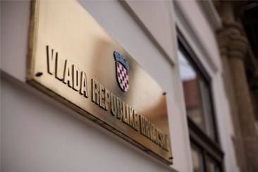VLADA PREDLOŽILA TRI NOVA ČLANA UPRAVE INE! Premijer zatečen onima koji još uvijek ne nude ostavku: ‘Postoji rješenje za to da oni ne dobiju otpremninu’