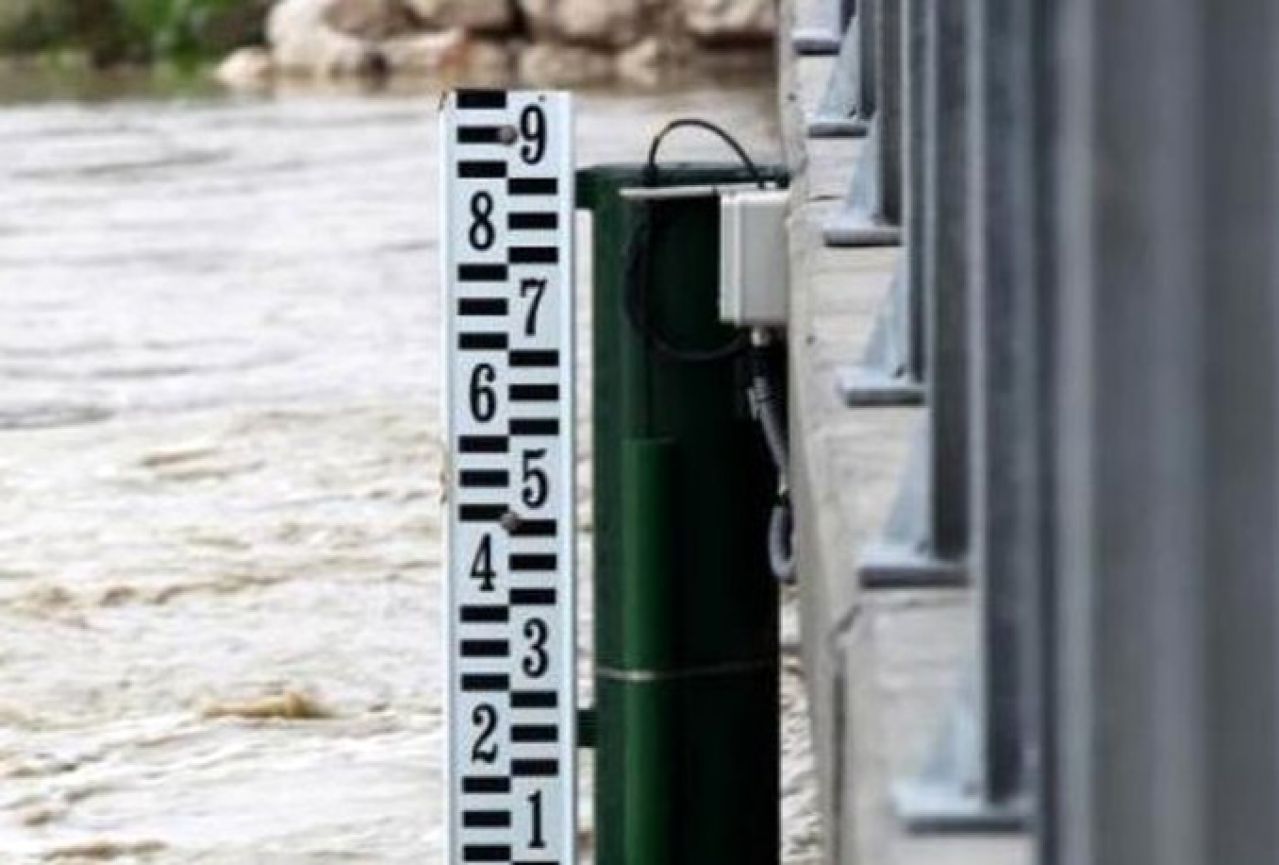 Kiša ne posustaje: Poplave prijete, Sava se izlila u Zagrebu