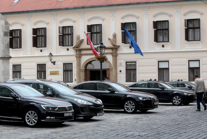 ČUDNA MATEMATIKA - GDJE JE NESTAO NOVAC? Hrvatska je posudila milijarde dolara za sređivanje zemljišnih knjiga, a obavljeno je pet posto posla!