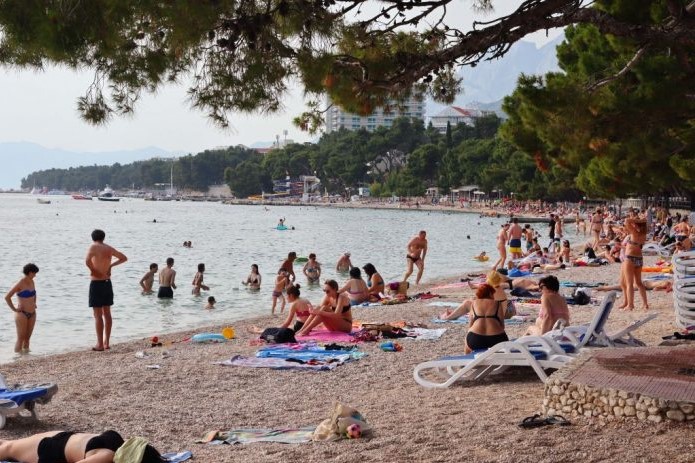 Vrijeme za vikend: Na kopnu mjestimice uz kišu, na moru sunčano i vruće