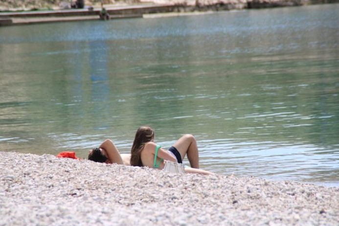 Danas djelomice sunčano, vrlo gust promet na pojedinim graničnim prijelazima