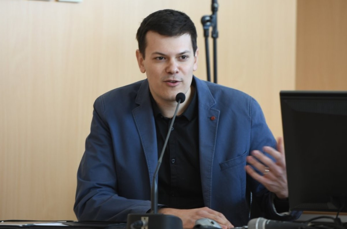 'BRAVO TATA, ZASLUŽIO SI!'  Vuk Vuković komentirao imenovanje oca šefom Holdinga: Ovo je najbitnije što trebate znati o njemu