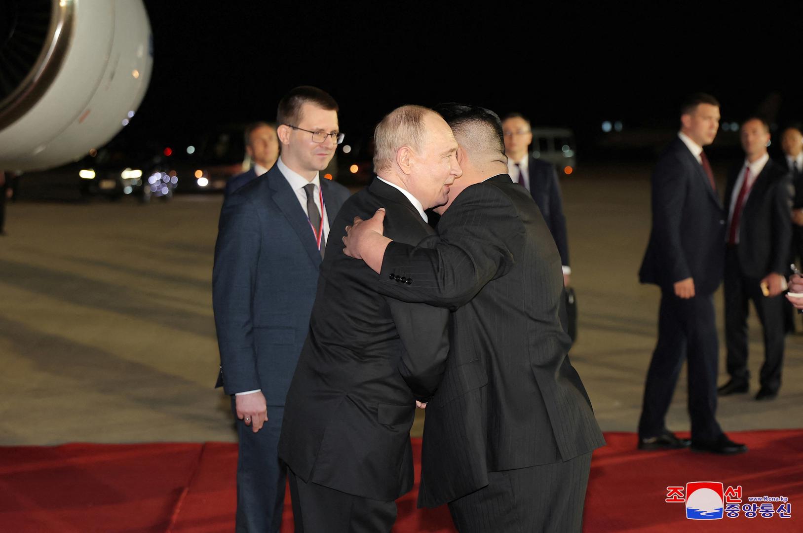 Zagrljaj od kojeg strahuje cijeli Zapad: Vladimir Putin stigao u Sjevernu Koreju