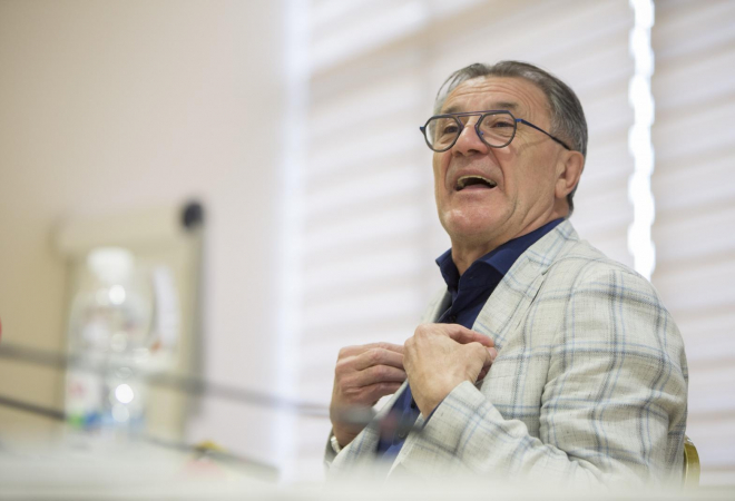 MAMIĆ NAPRAVIO POTPUNI SHOW NA TELEVIZIJI! PREKINUT PRIJENOS! Zagrmio pred nacijom: ‘Sve je montaža, zar sam toliko mrzak da me želite vidjeti u prdekani’!