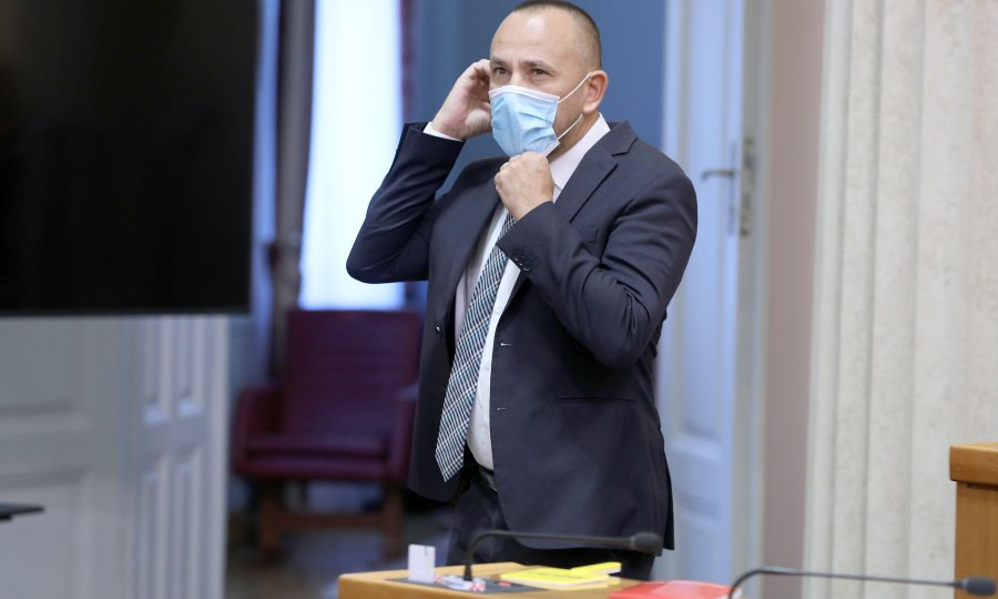 Zekanović u Saboru: Mi smo stvarno lud narod. Andreju, Milorade, Borise, dosta je s ovim više. Ne može biti pomirbe bez jasne krivice