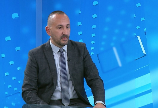ZBOG ‘ZDS’ ZEKANOVIĆ NAPUSTIO EMISIJU BEOGRADSKE TELEVIZIJE: ‘Možete pjevati borbene jer je naša vojska pobijedila i sve četnike otjerala daleko od Hrvatske’