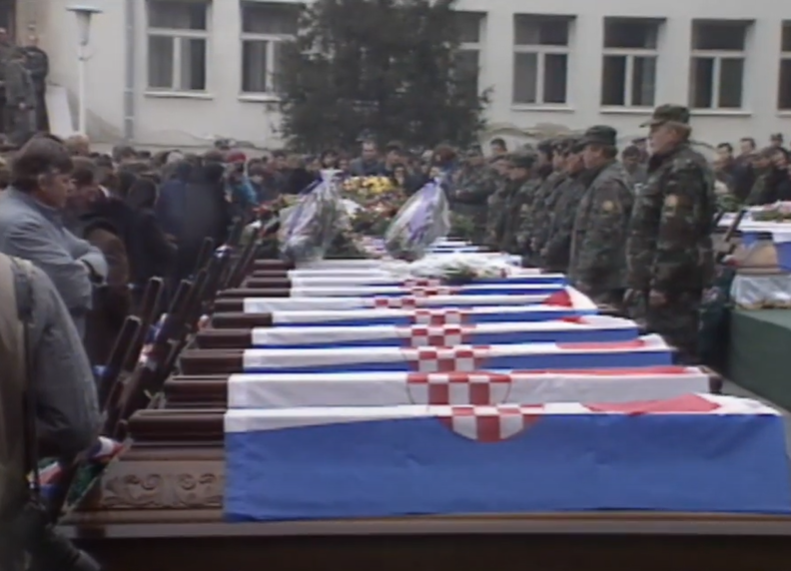 POKOPANE 43 ŽRTVE ZLOČINA U VOĆINU - 18. prosinac 1991. godine (VIDEO)