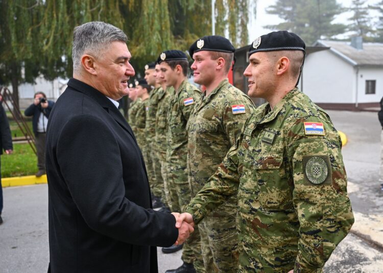 Zoran Milanović: Zadatak Hrvatske vojske je prije svega obrana domovine