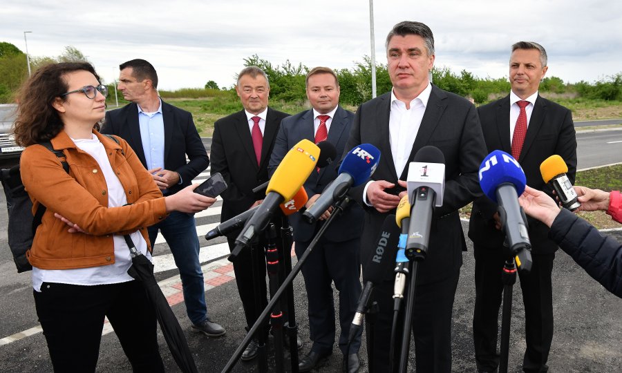 Milanović o Jandrokovićevoj fotografiji: To nije ništa vulgarno, to je naprosto jadno. Dobro je, nisam riknuo od smijeha