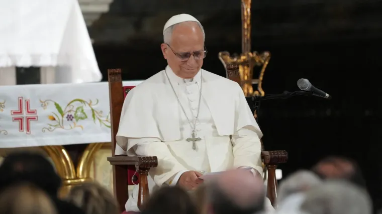 POZNAT I TERMIN / Papa Lav mora na operaciju: Liječnici mu otkrili plućni čvorić