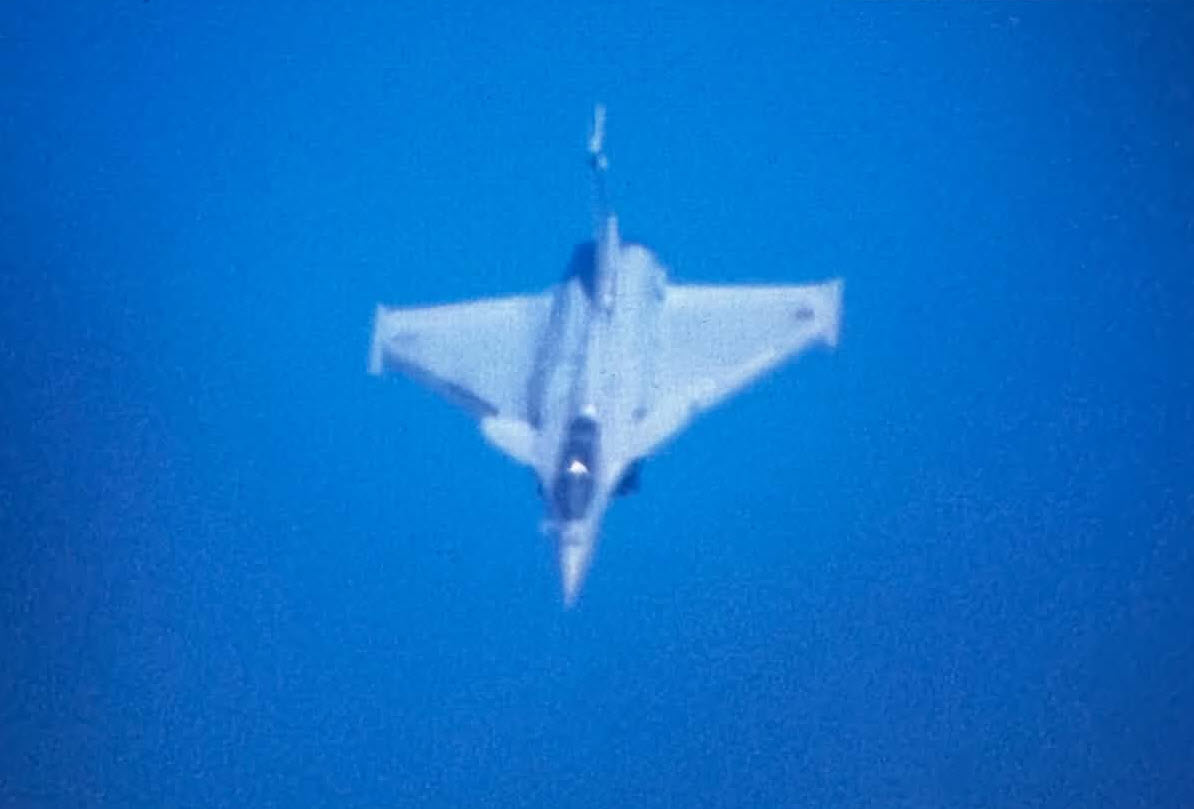 Rafale iznad Knina: Hrvatski pilot manevarskim prikazom privukao poglede tisuća okupljenih