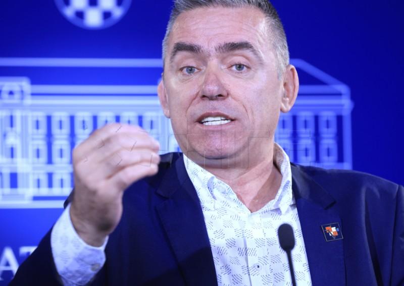 Mlinarić o mogućoj smjeni državnog tajnika u MUP-u: „Sve će se znati na vrijeme“, a Torcidu i dalje brani