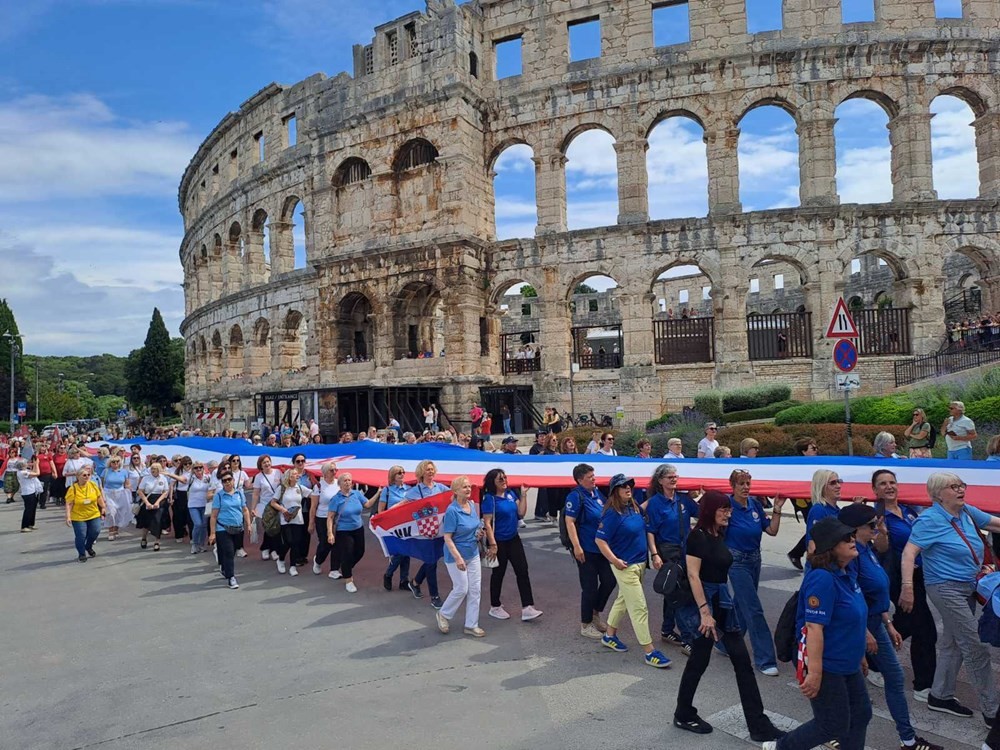 ŽENA – MAJKA – RATNICA: Pula se poklonila hrvatskim braniteljicama