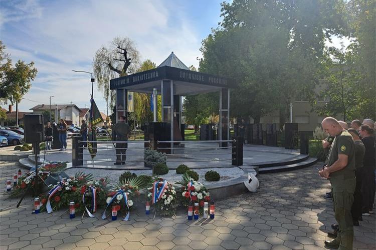 12. listopada 1995. – nakon 1263 dana prestala opća opasnost u Županji