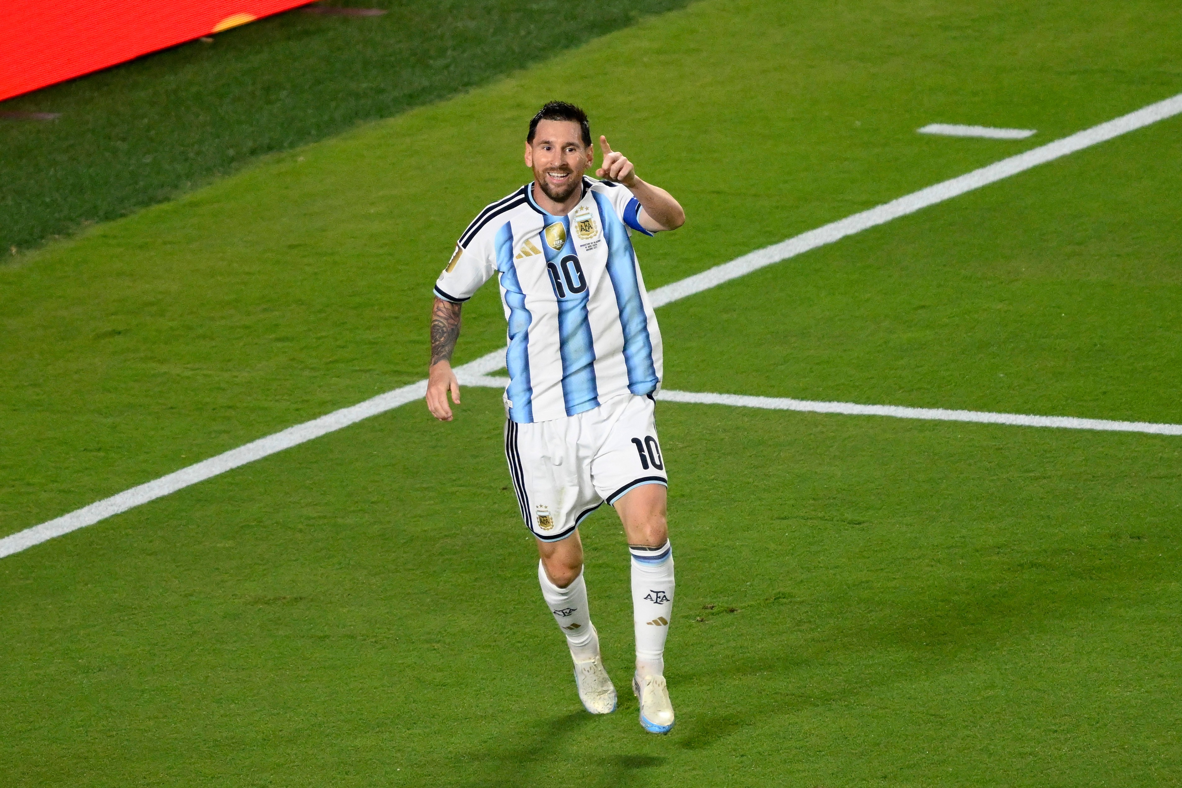 Messijev hat-trick za povijest: Argentina bez milosti protiv Alžira