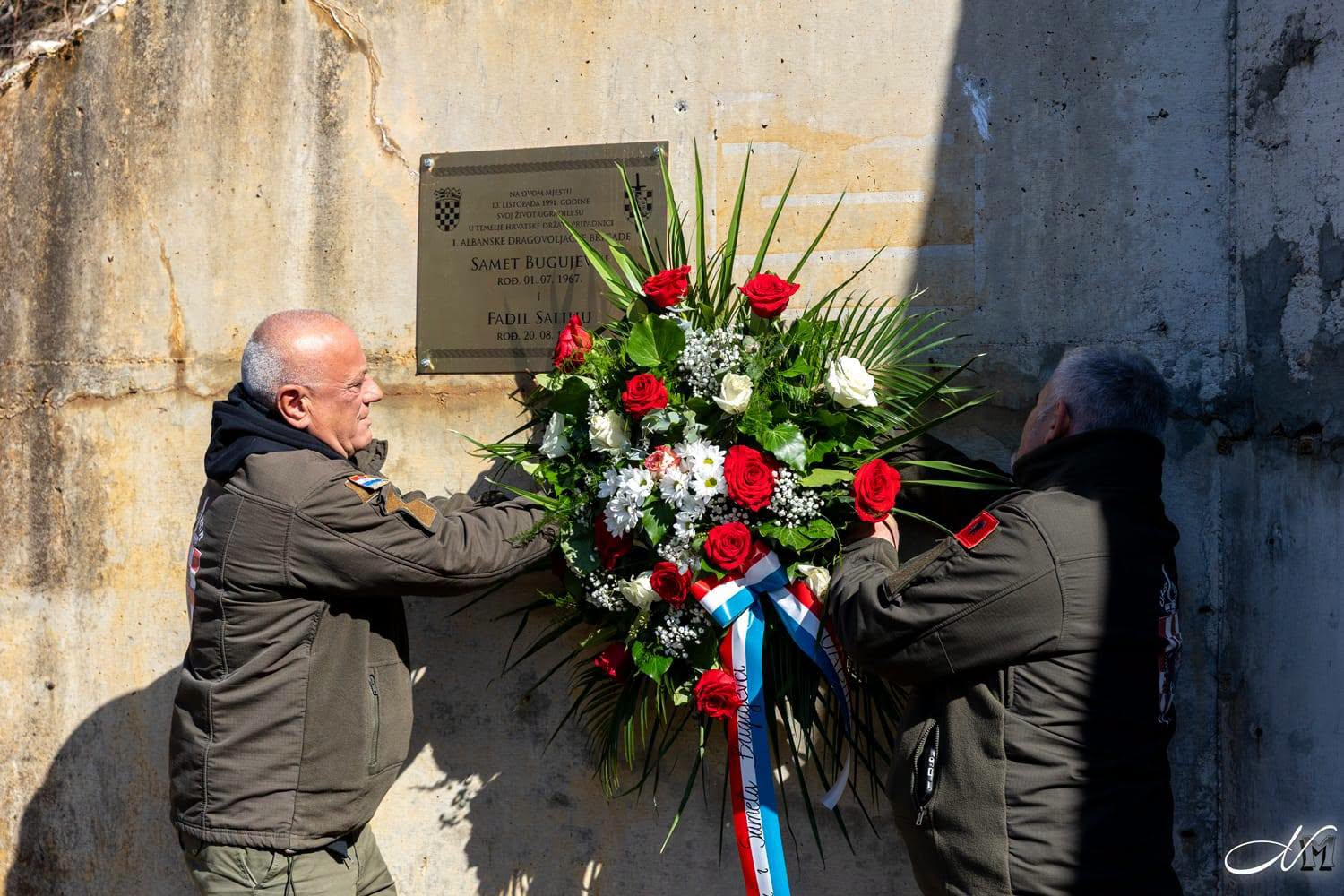 Gospić se prisjetio albanskih branitelja: Prije 35 godina poginuli su Samet Bugujevci i Fadil Salihu