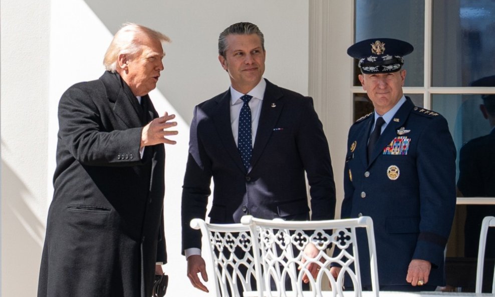 Trump povlači još više vojnika iz Njemačke: 'Idemo daleko iznad 5000'