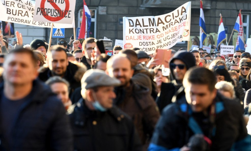 Zagrebom se šire pozivi za prosvjed: 'Korak po korak, grad po grad'