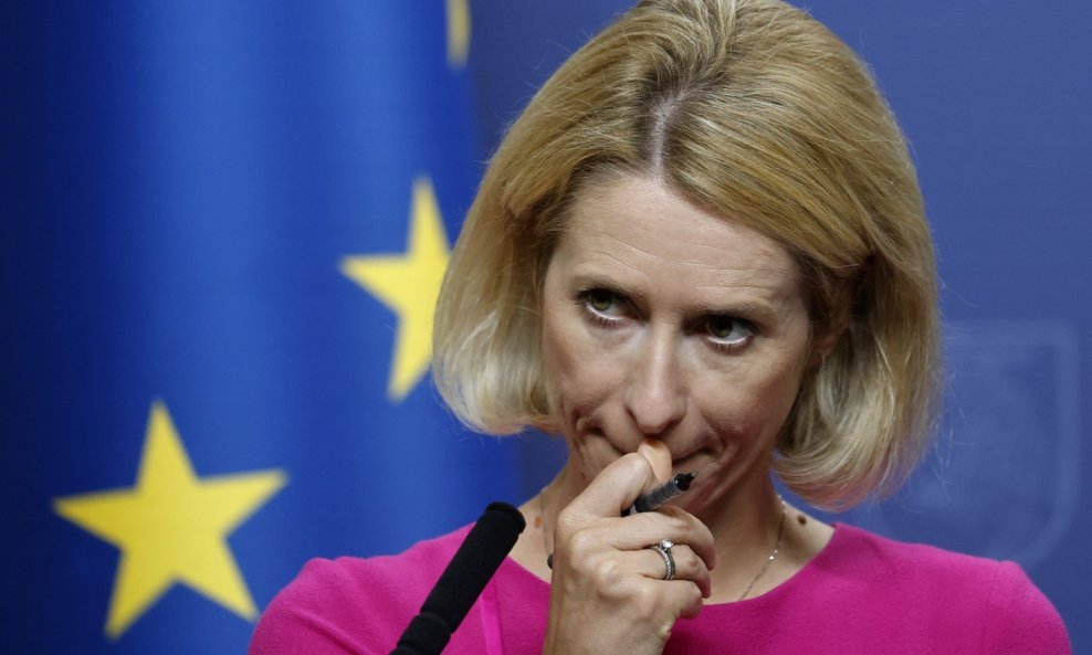 Kallas upozorila Trumpa: Ublažavanje sankcija Rusiji pomaže Kremlju u financiranju rata