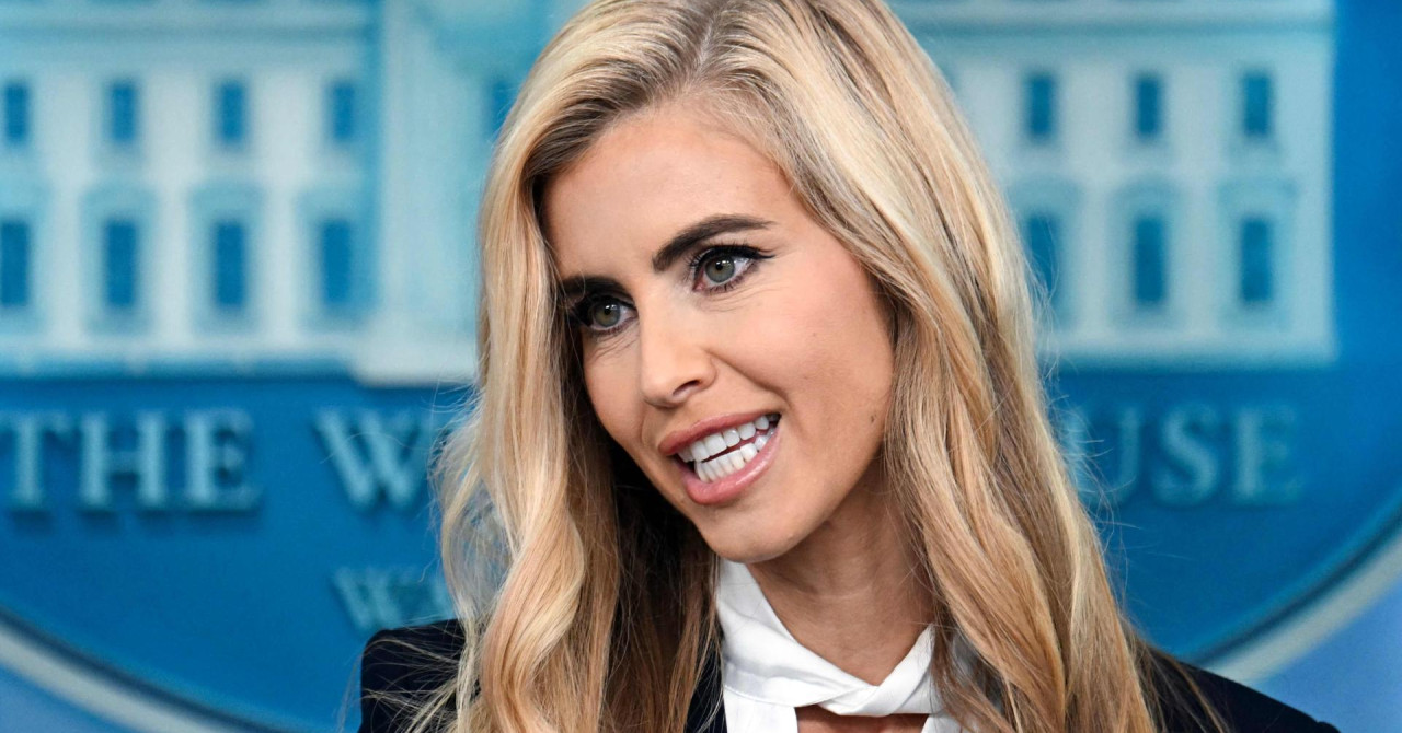 Nova Trumpova glasnogovornica prvi put stala pred novinare, neugodno je za gledati: ‘Je li ovo skeč?!‘