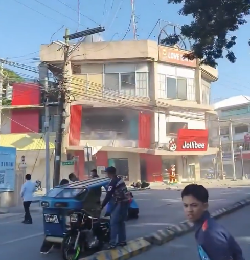 Razoran potres pogodio Filipine: Najmanje troje poginulih, izdana upozorenja na tsunami