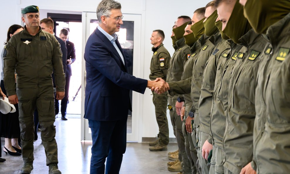 Plenković posjetio specijalce ATJ Lučko u Parizu