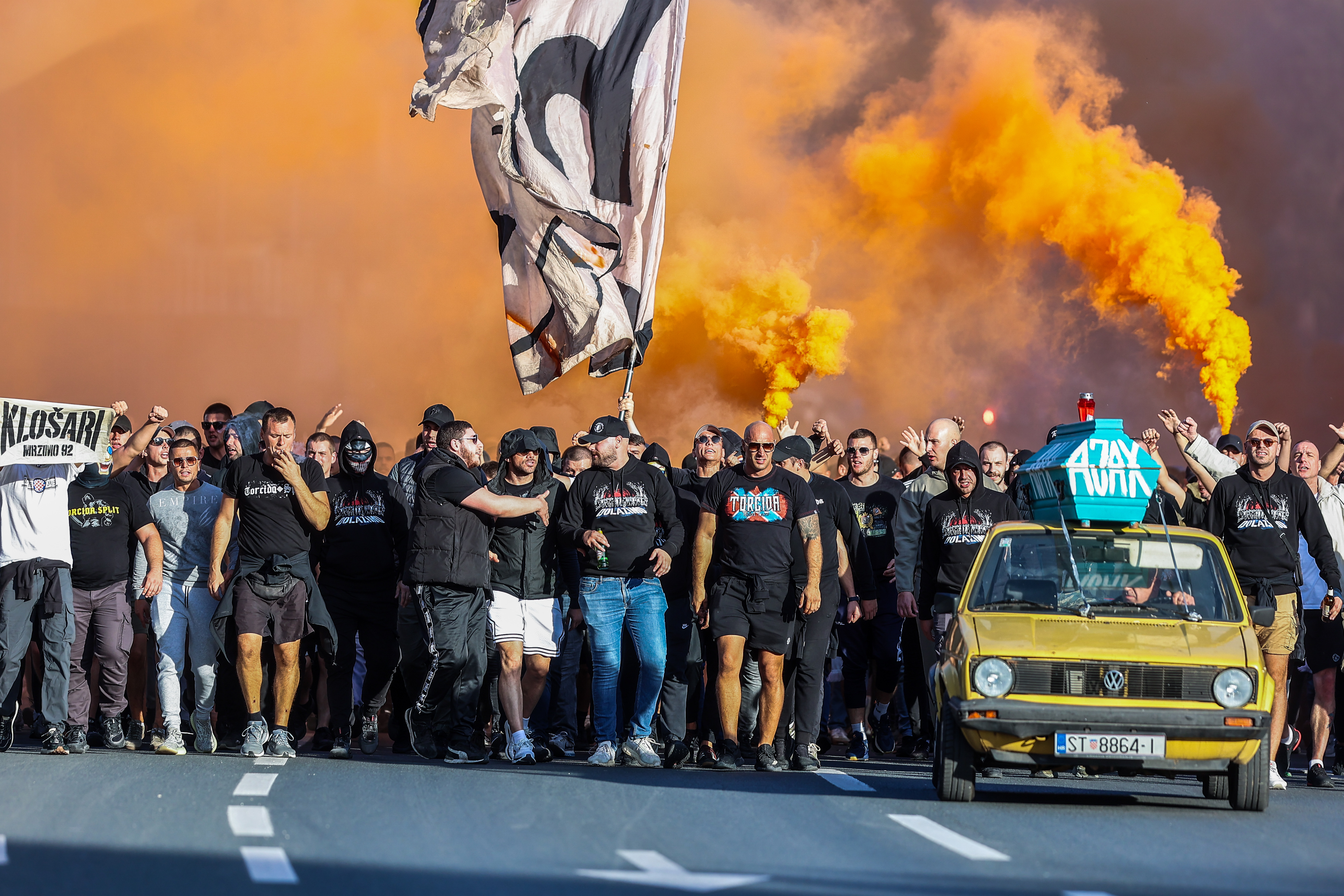 Sud odredio istražni zatvor za 13 navijača Torcide zbog nacističkih i antisemitskih povika