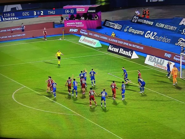 LIGA PRVAKA Scena s Maksimira je hit: Šokirani Zajc se hvata za glavu, a igrači Thuna slave 'penal'
